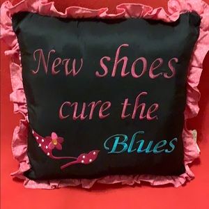 Throw pillow